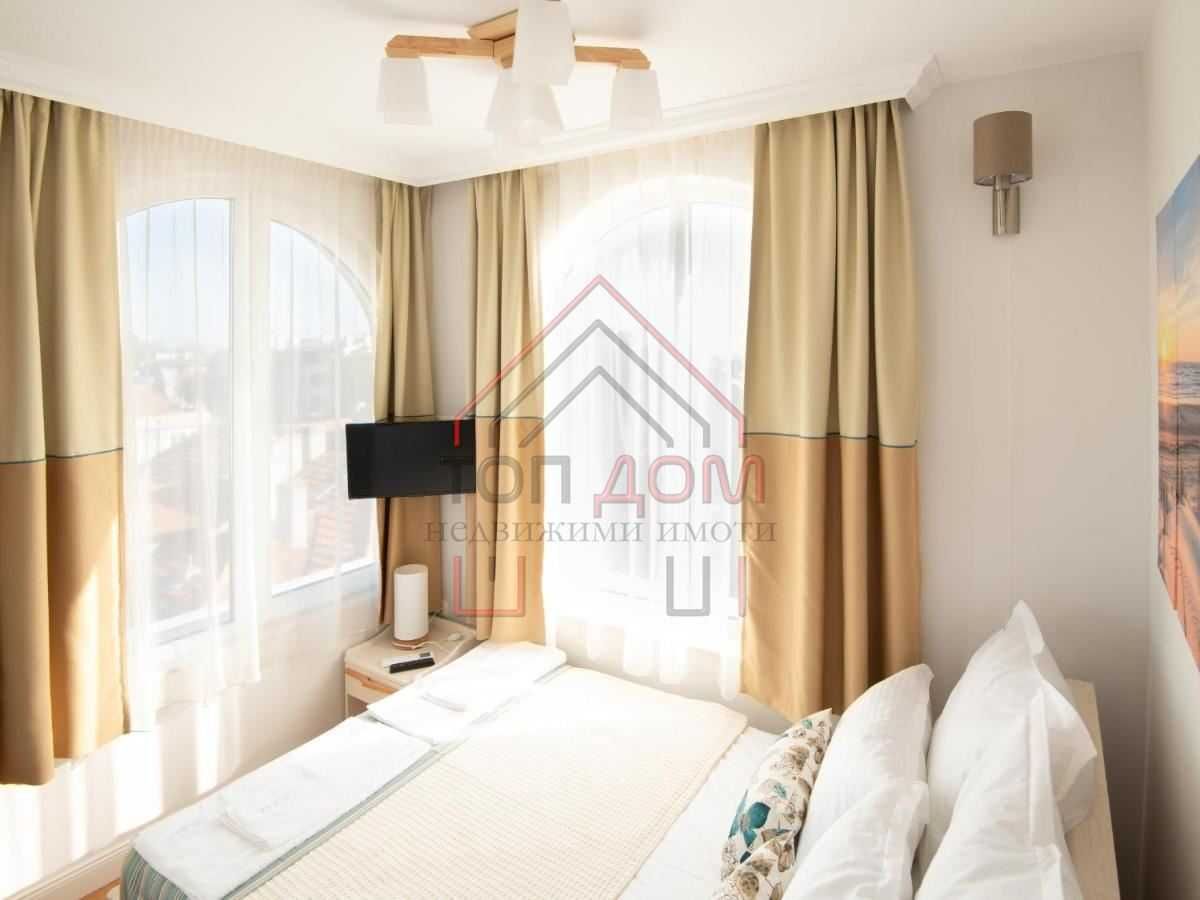 Дава се под наем Четиристаен апартамент в Варна, Център - 100 кв.м за 1500 € - Снимка #11