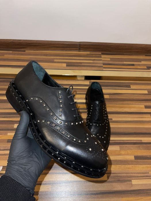 Pantofi Valentino si Dolce Gabbana