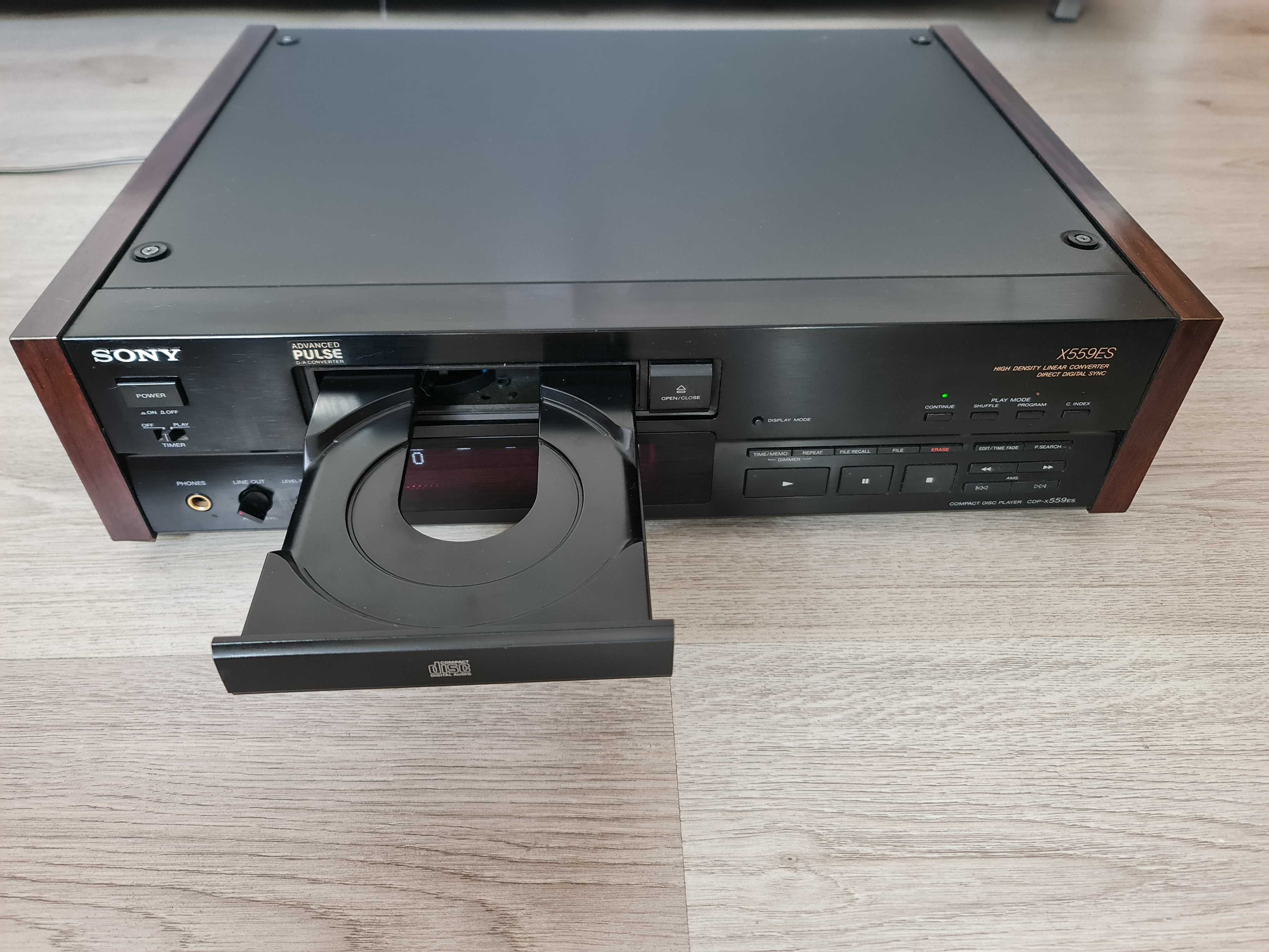 CD плеър Sony CDP-X559ES