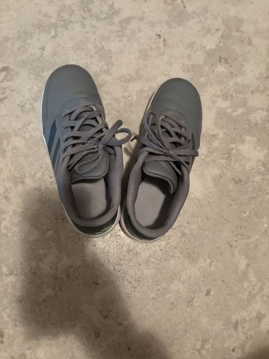Детски маратонки Adidas 33 номер