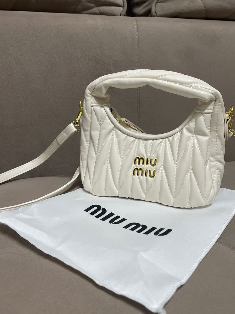 Продам сумку miu miu