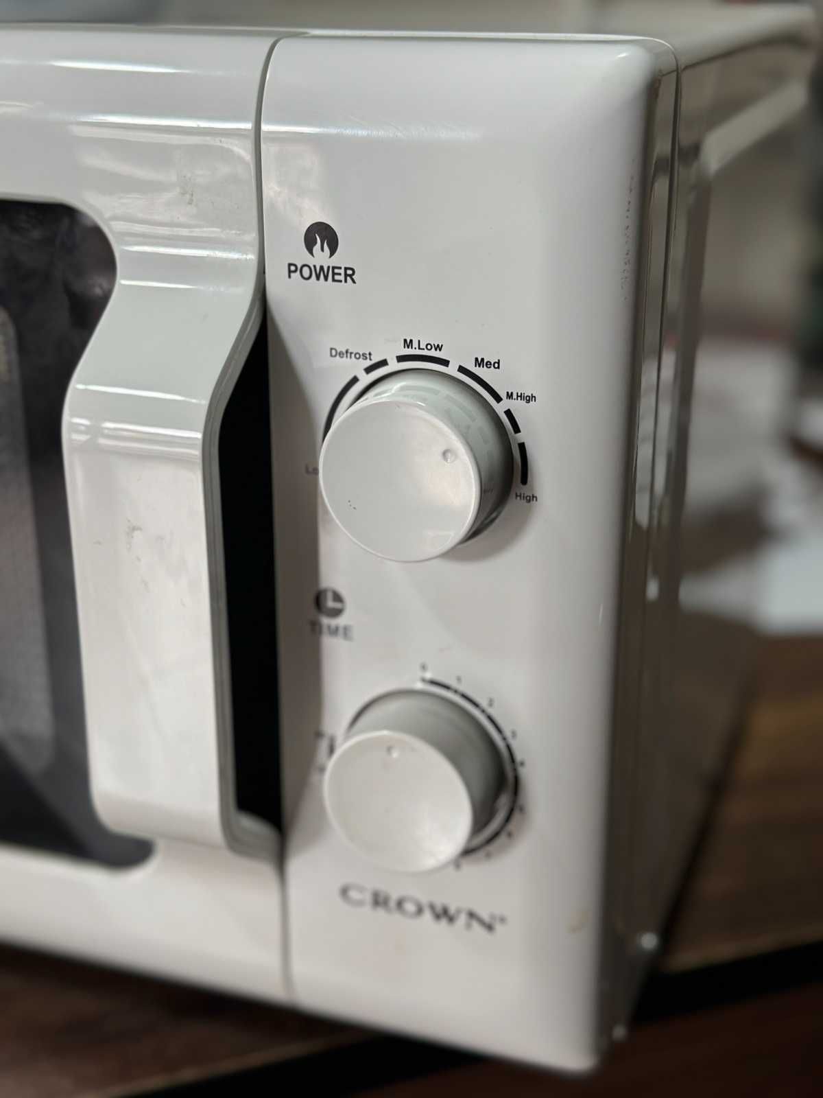 Микровълнова фурна Crown CDMO-2067W