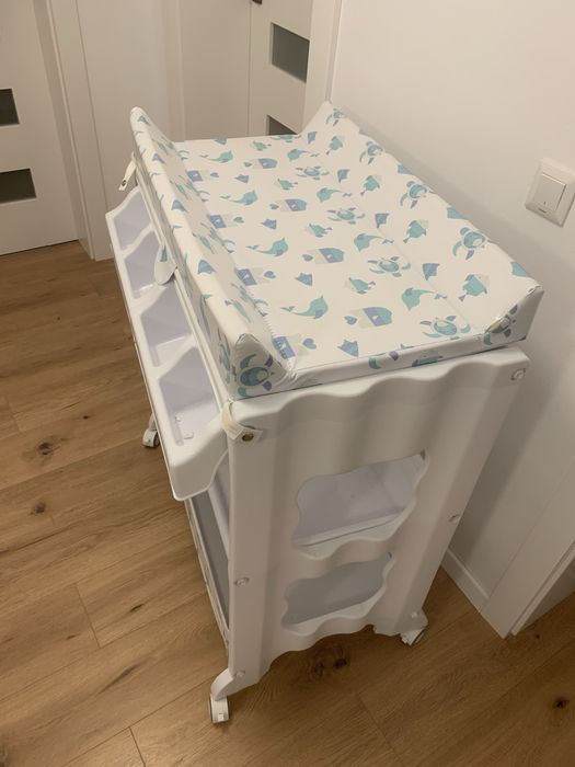 Masa Mappy 2 in 1, masa de infasat si cadita bebelusi