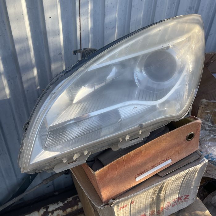 Продам левый фар Чанган  CS 35 2014 года