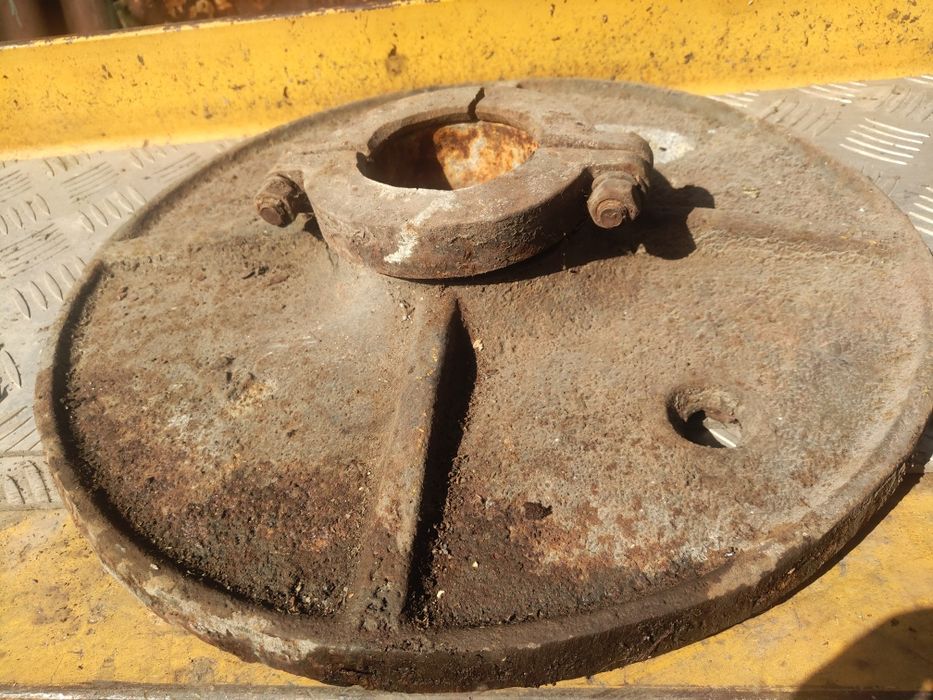 Подпятник. Башмак для автокрана.