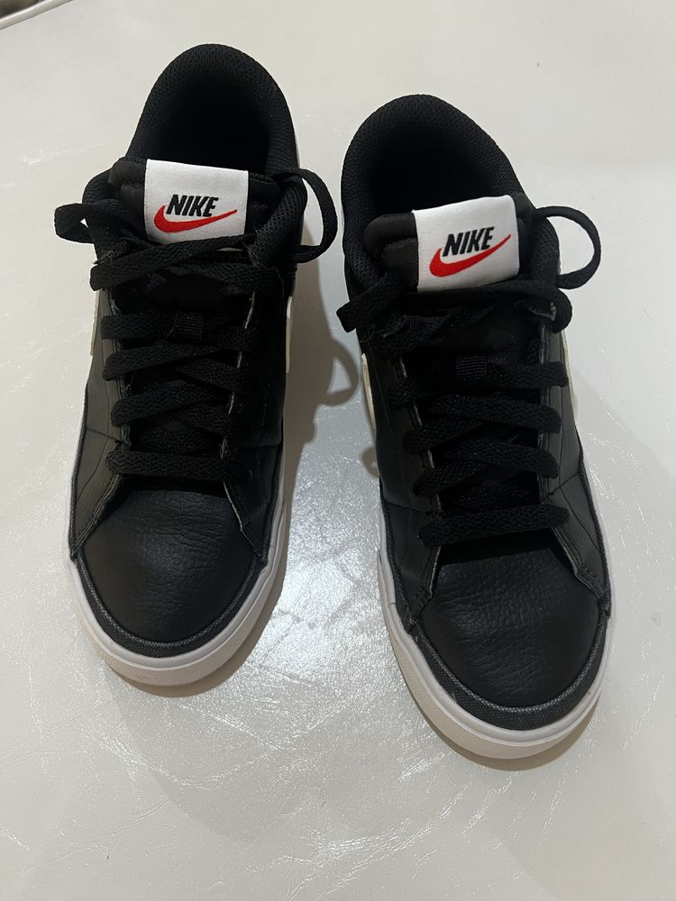 Чисто Нови Nike