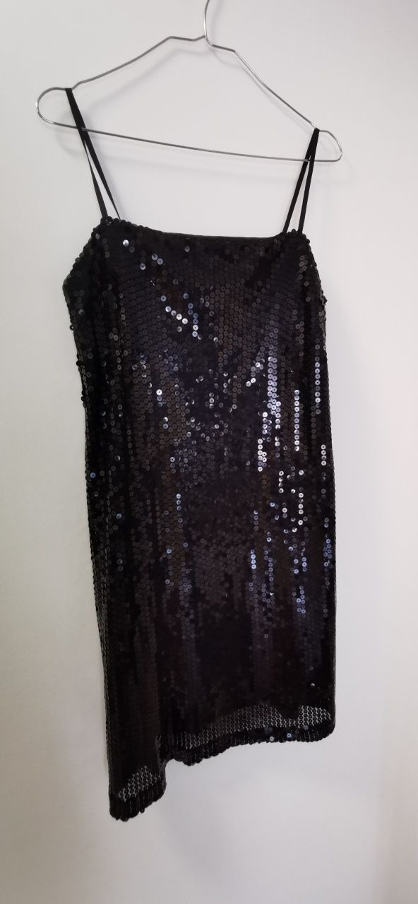 Rochie cu paiete negre