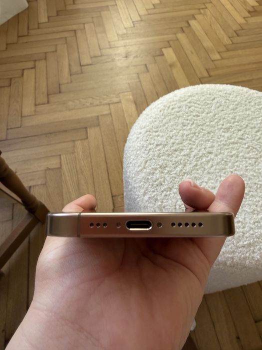 iPhone 16 Pro 256GB Gold