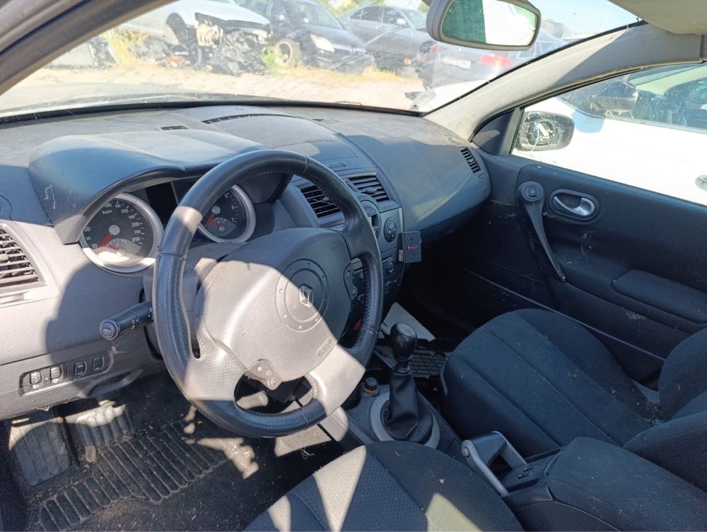 Renault Megane 1.9 на части