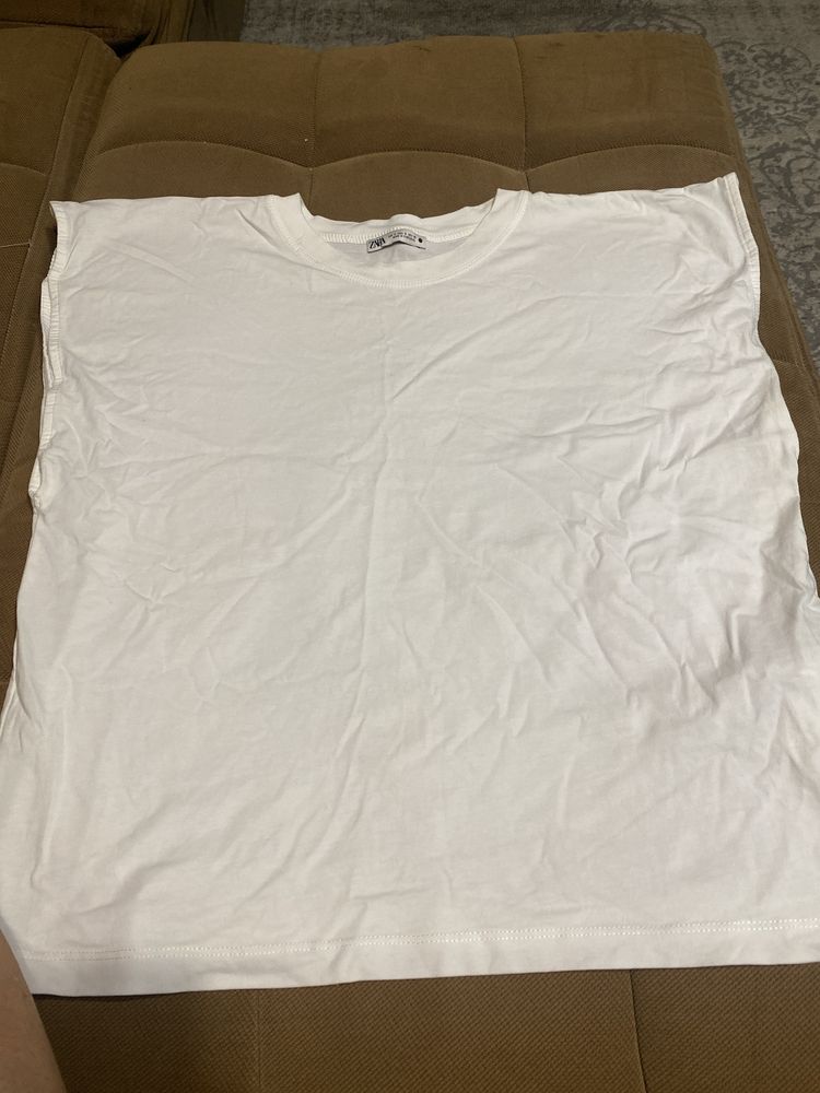Продаеться одежда zara