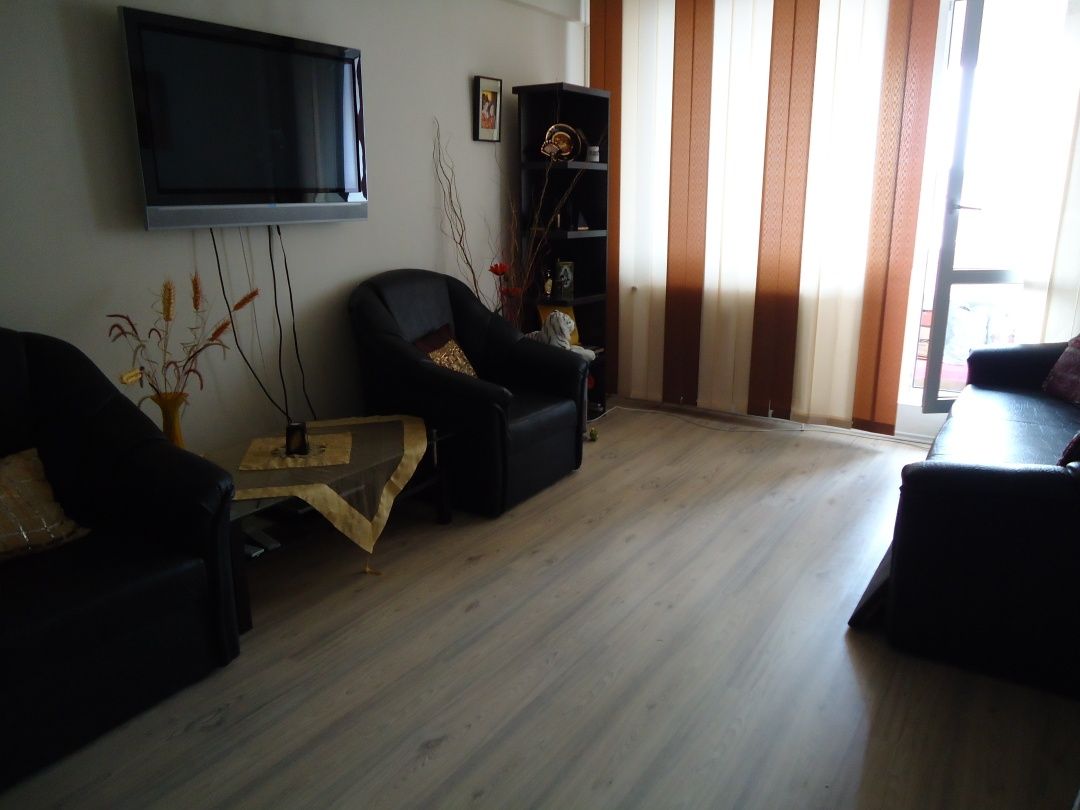 Vând ap. 2 camere 60mp.decomandat 90000€ negociabill