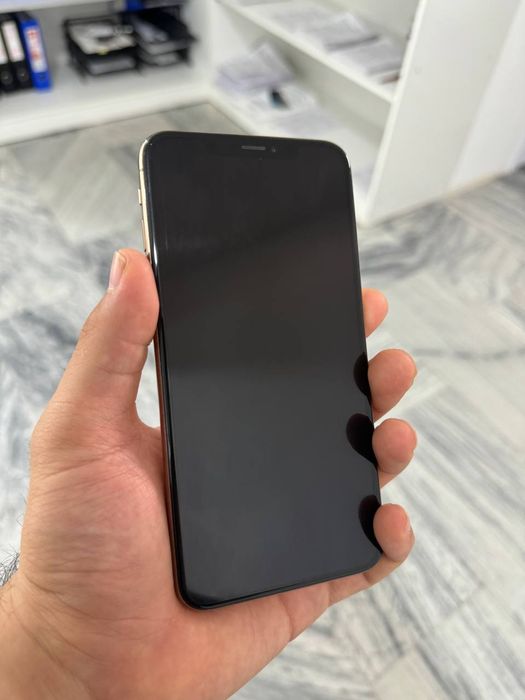 Iphone XS MAX 64lik 77%  telefon ochilmagan