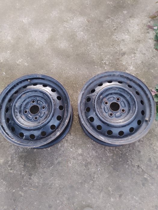 Продавам 2 броя джанти 15/6 J/ЕТ45/отвор54.1 /4*100