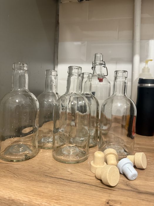 Продам стеклянные бутылки