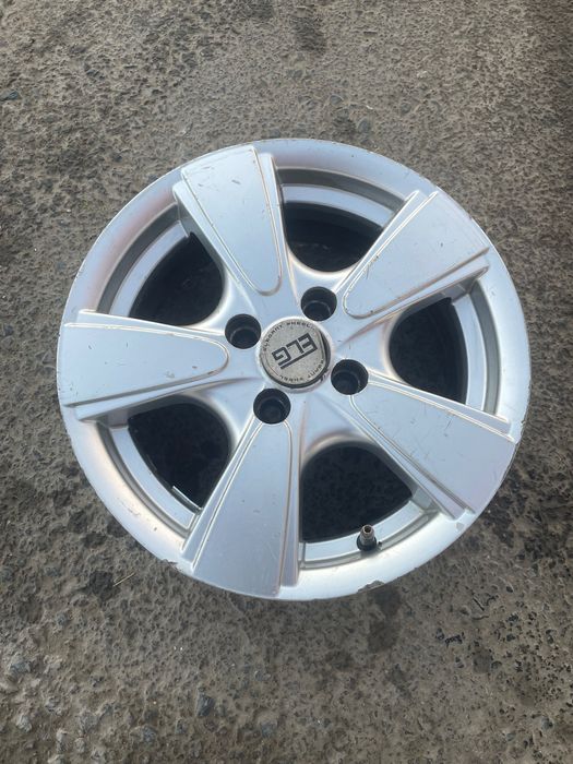 Титанка R14 в хорошем состоянии