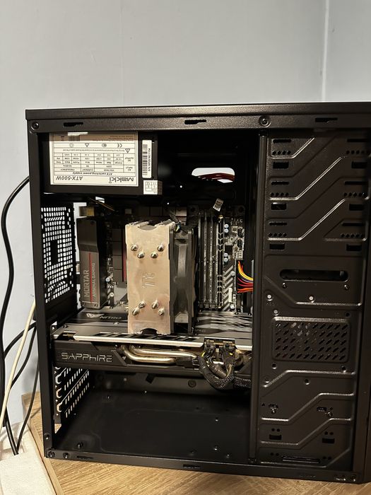 Компютър за лек гейминг / Бюджетен компютър