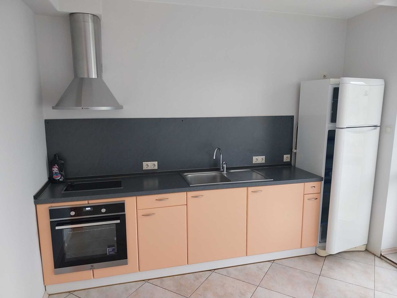 Дава се под наем Тристаен апартамент в София, Лозенец - 100 кв.м за 750 € - Снимка #5