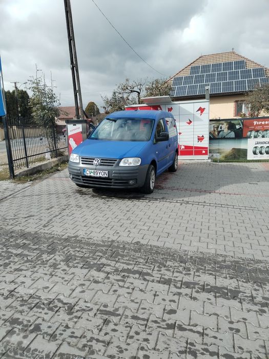 Vând vw caddy life 1.9 tdi