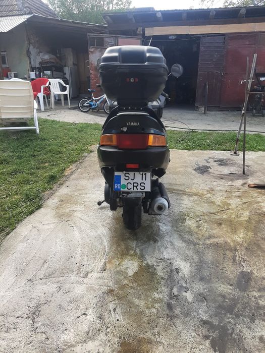 Scuter Yamaha de 250cm3