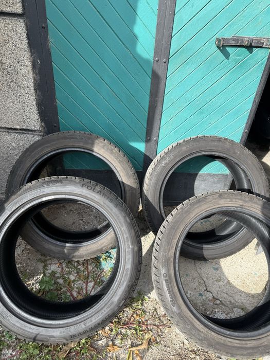 Зимни гуми 235/45/18 Barum