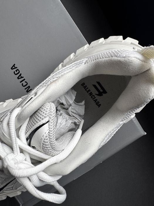 Balenciaga Defender/Bouncer 42