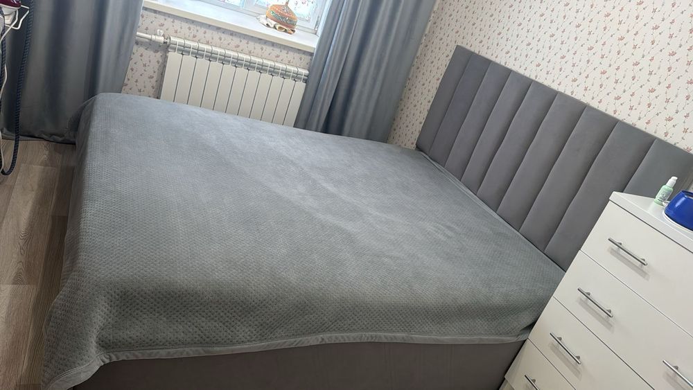 Продам 2х спальную кровать
