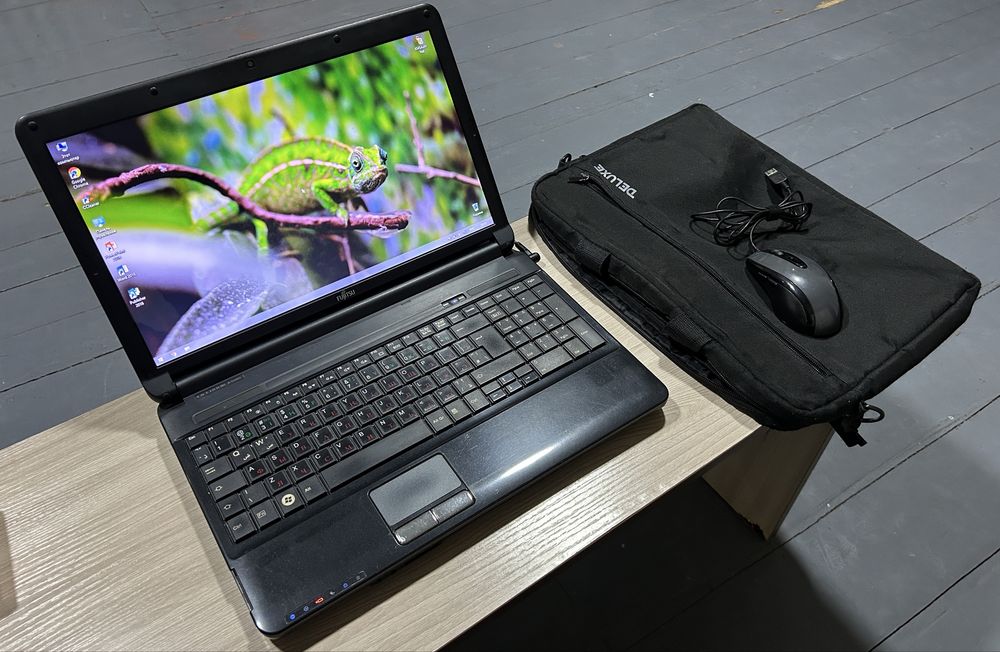 4 ядерный шустрый ноутбук Fujitsu