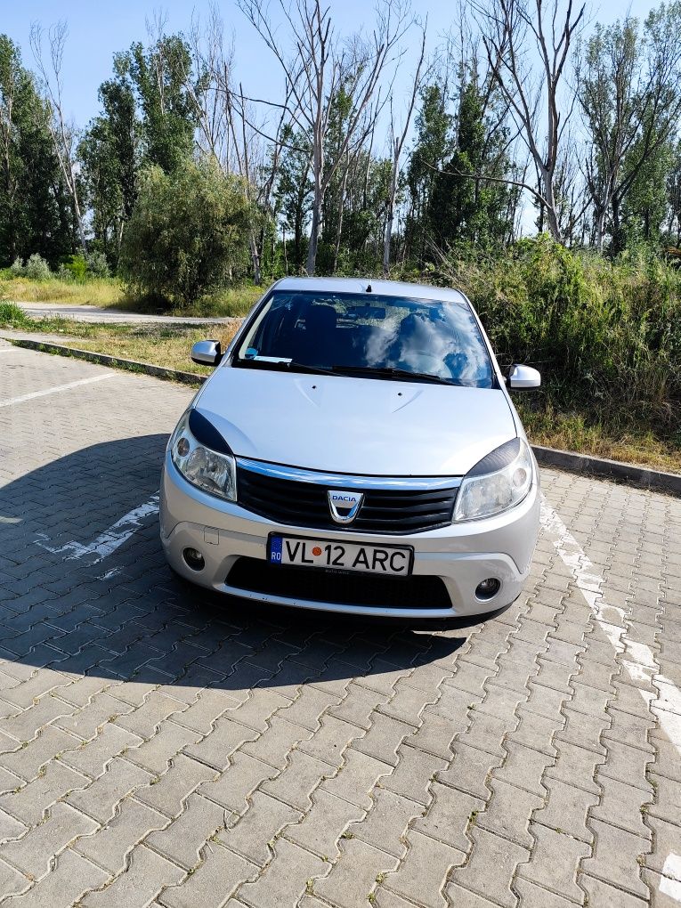 Vând Dacia Sandero Laureate