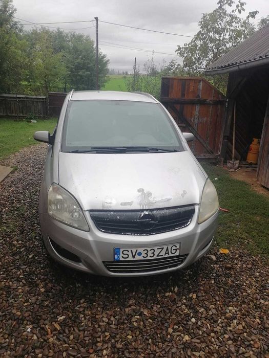 Vând Opel Zafira
