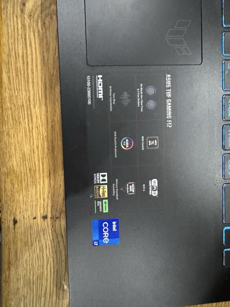 ASUS TUF GAMING F17 геймърски лаптоп