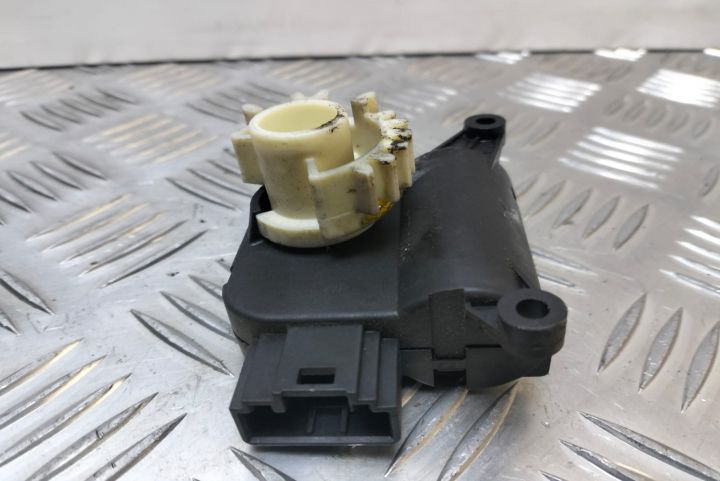 Motoras aeroterma  0132801336 Volkswagen VW Golf a 5-a generatie