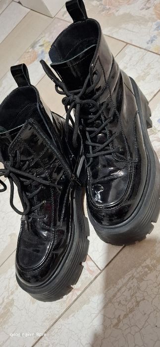 Ghete piele mărimea 40