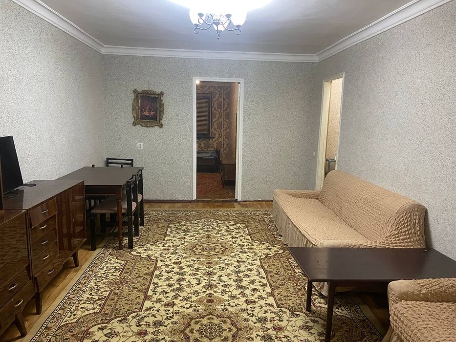 Аренда Бульвар пушти иняз 2 хона 2 этаж