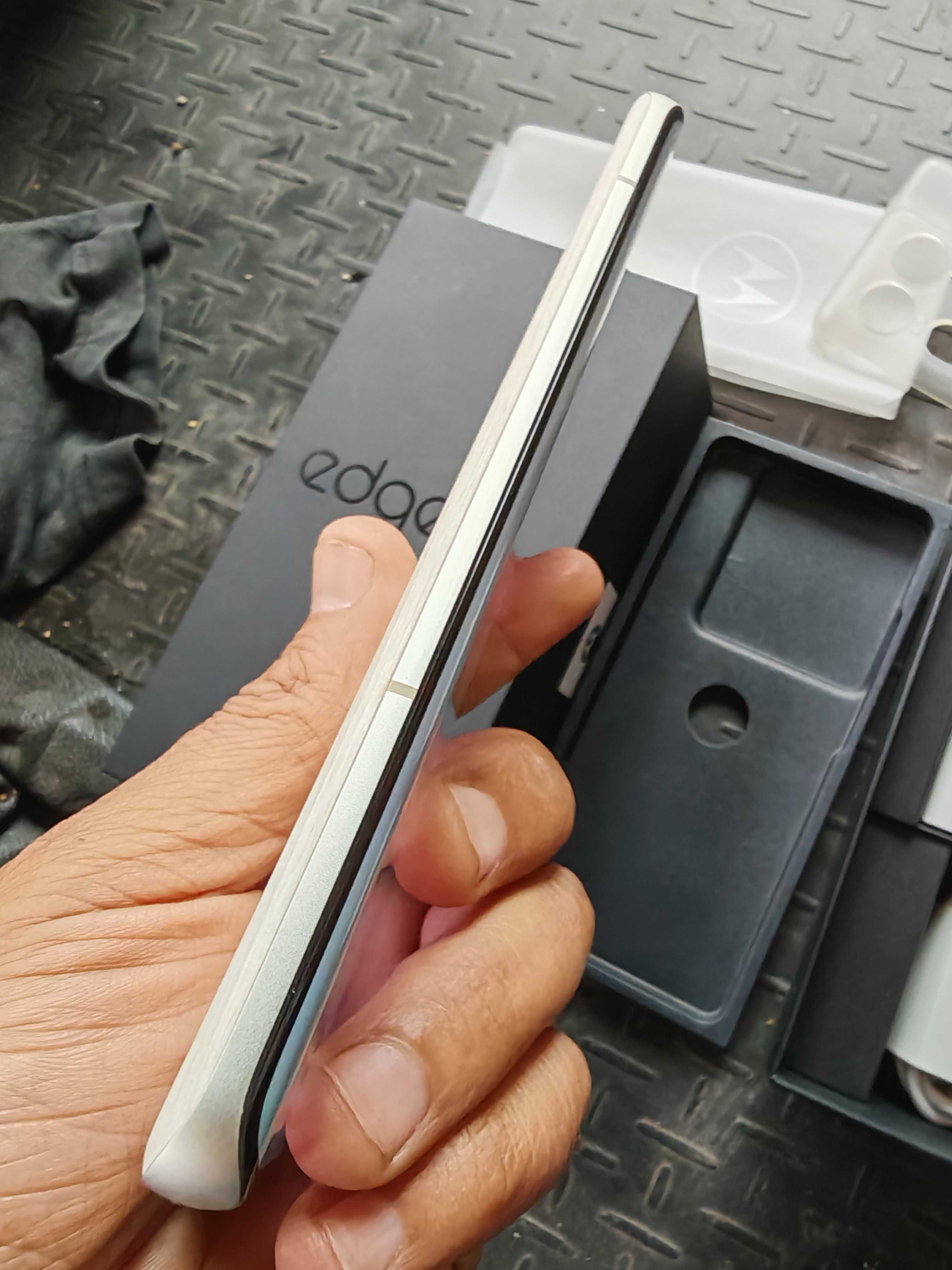 Motorola edge 50 ultra/16-1tb/,отличен, комплект.