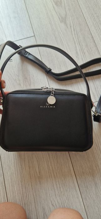 Малка, дамска чанта