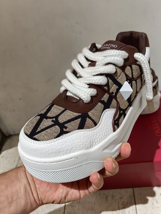 Кецове Valentino garavani маратонки нови !