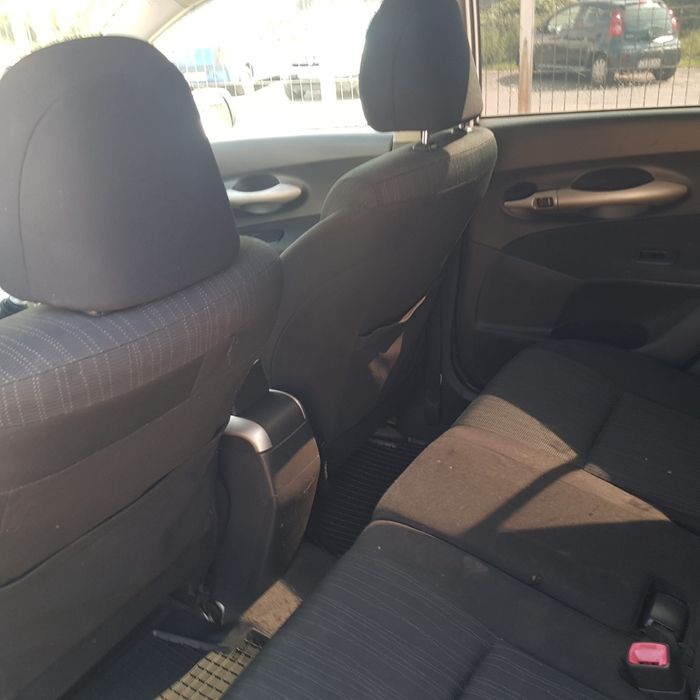 Vând TOYOTA AURIS 2008 Diesel