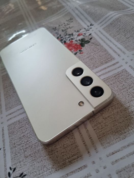 Samsung galaxy s 22   8/256.  Самсунг с 22   8/256