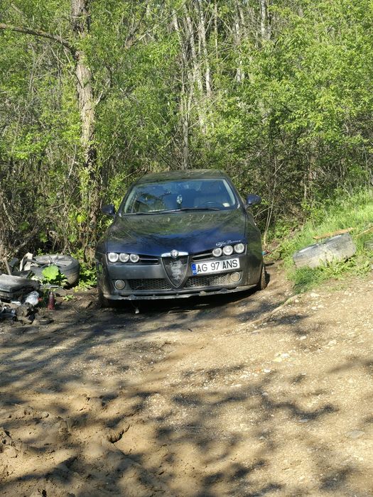 Vând Alfa Romeo 159