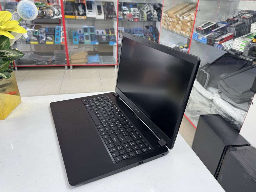 acer core i3-10 avlod 8/256 ssdlik boshlangich dasturlash uchun boladi