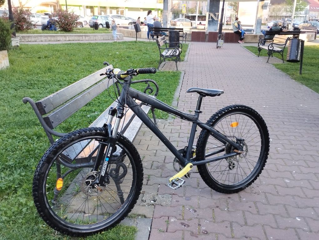 Bicicletă hardtail (doar predare în oraș)