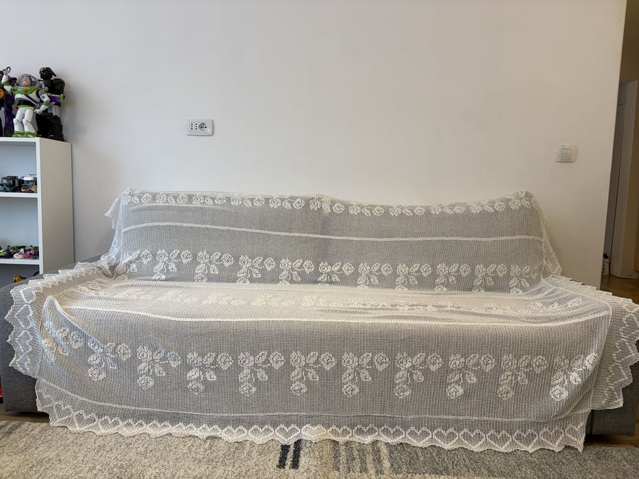 Cuvertura macrame lucrata manual