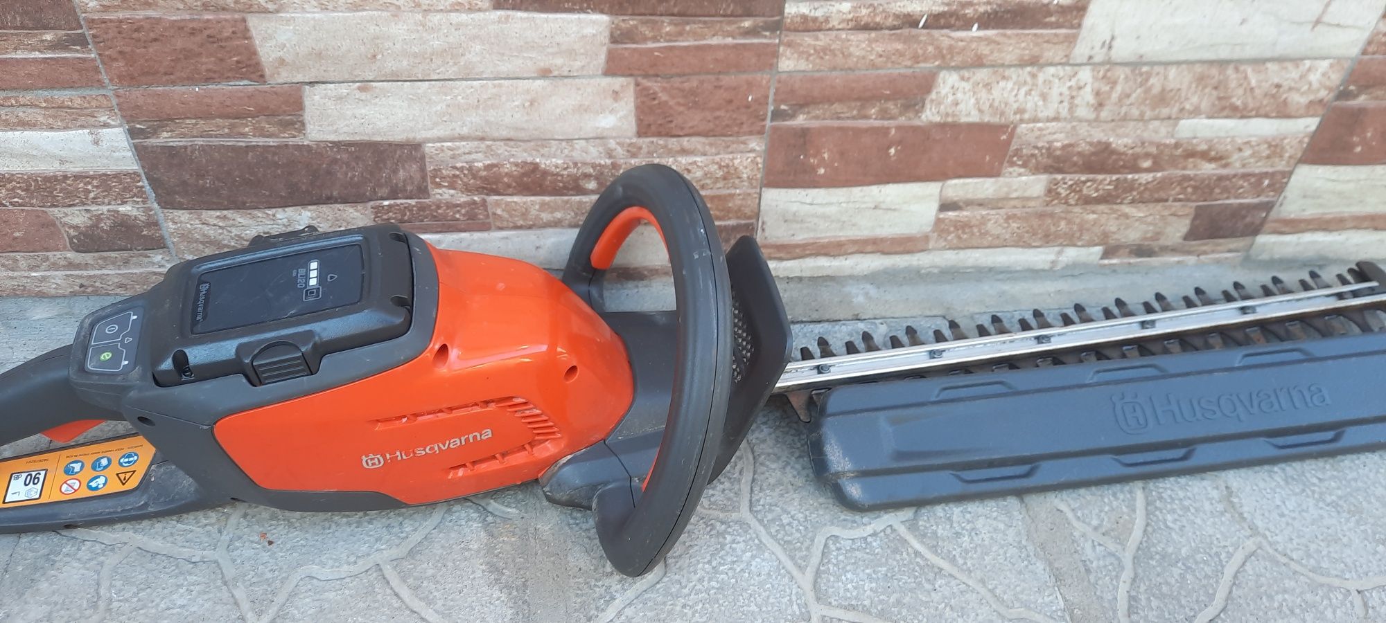 Храсторез Husqvarna