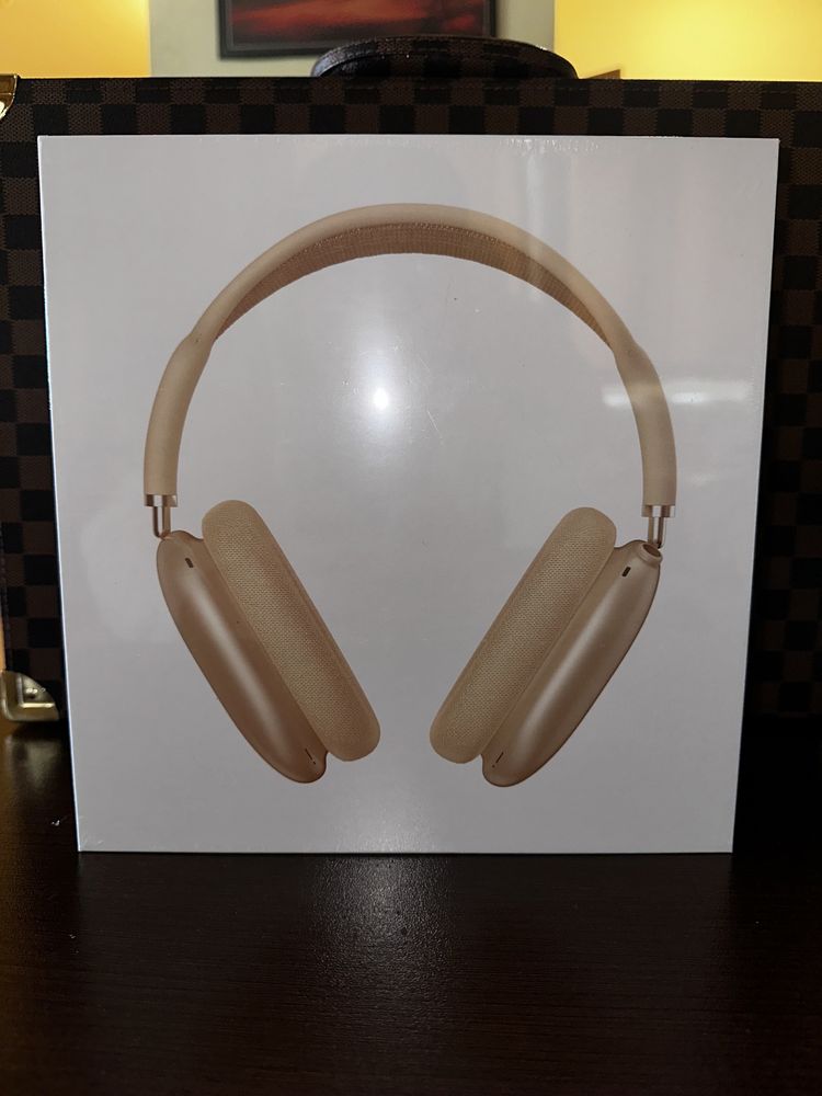 Airpods Max with smart case