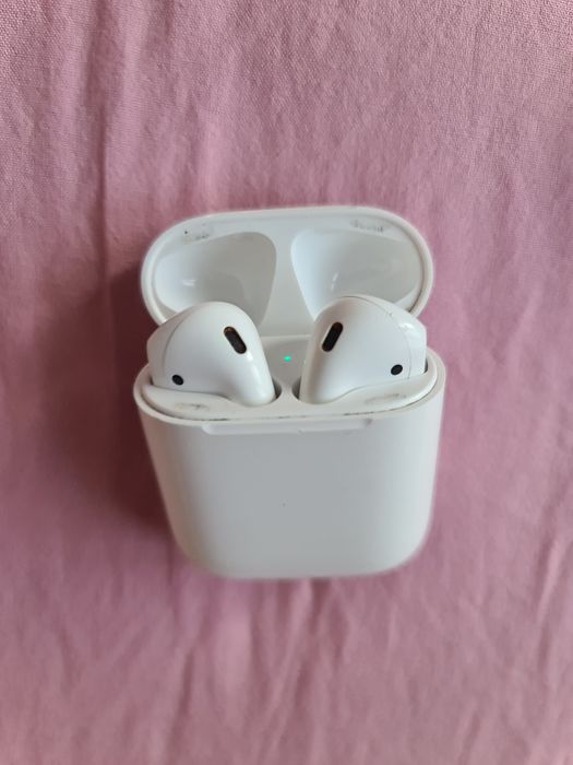 Apple Airpods 1st Generation и Airpods Pro 1