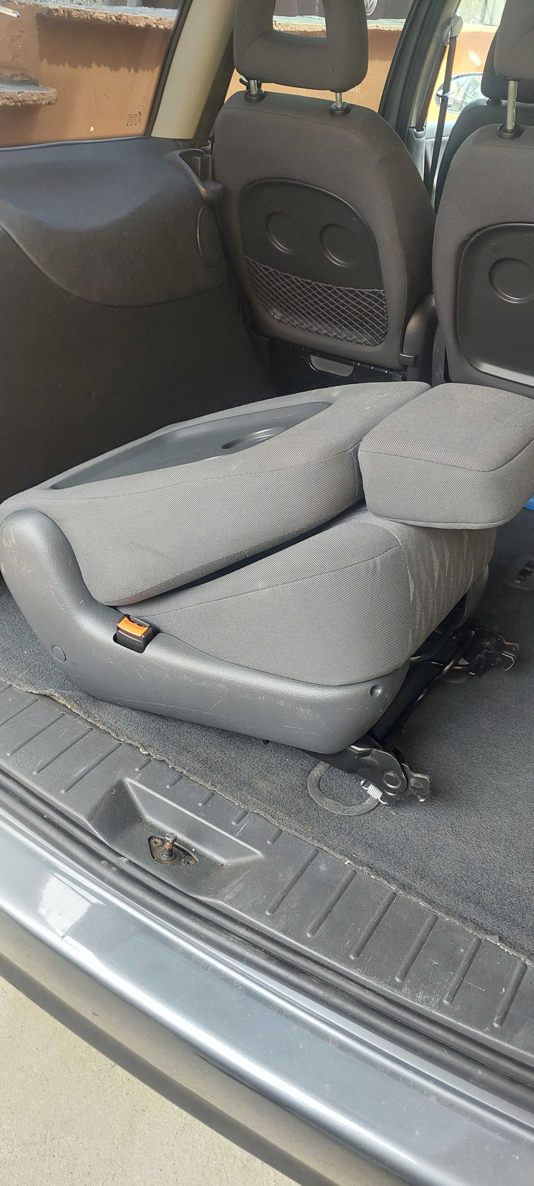 Седалки за vw sharan трети ред