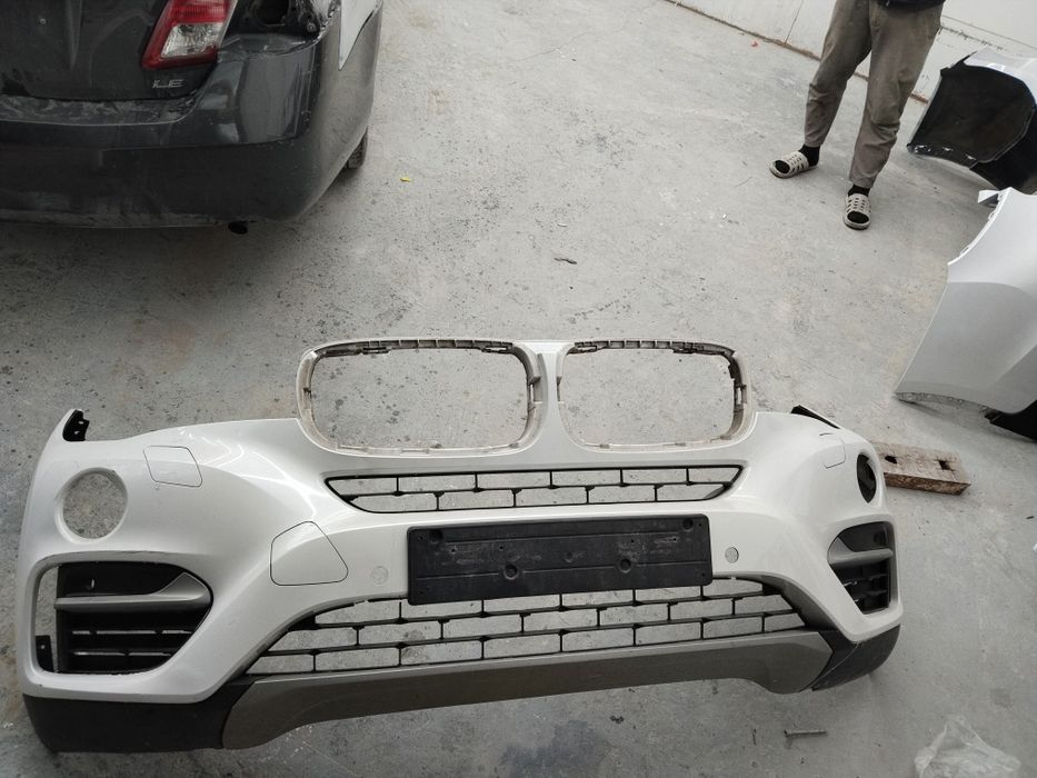 Переднии Бампер BMW F16