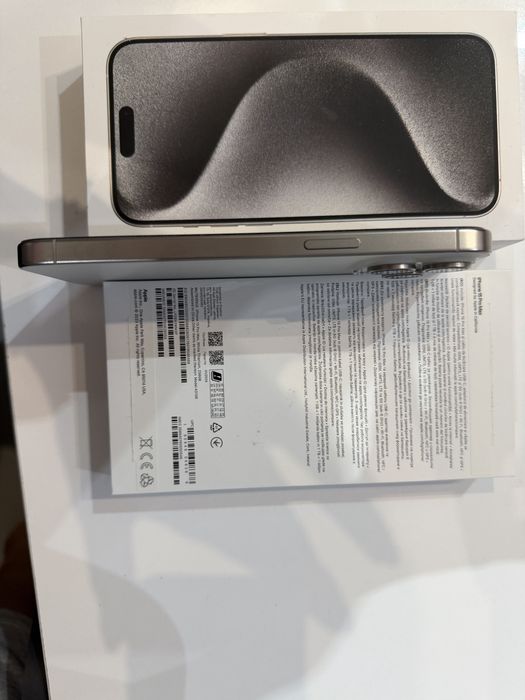 Iphone 15 pro max 256GB бял