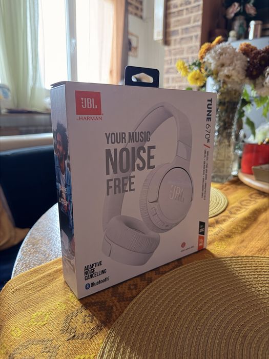 JBL Tune 670NC ANC Шумоизолиращи