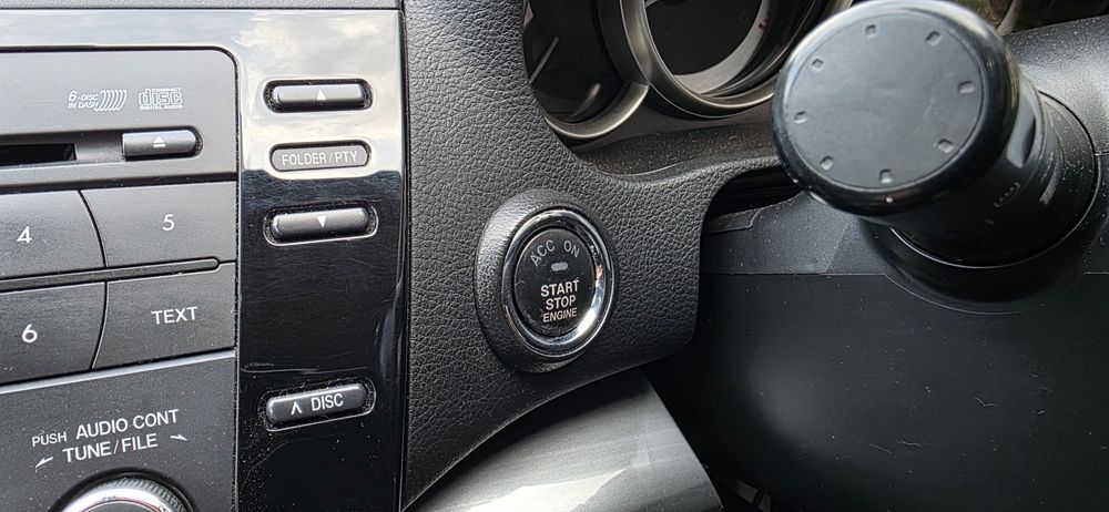 Mazda 6 an 2011 volan dreapta